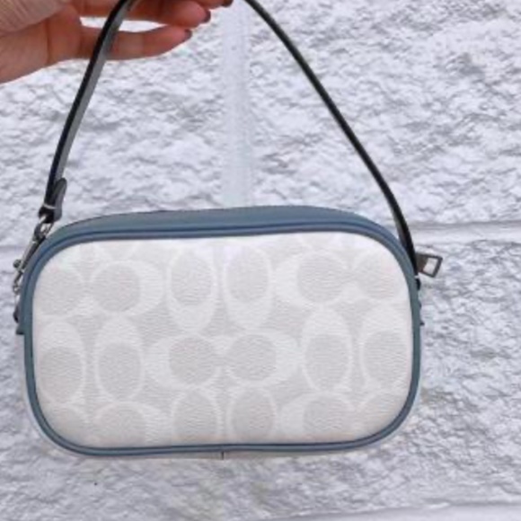 NEW Coach Jamie Wristlet In Signature Canvas With Varsity Motif - Picture 3 of 14